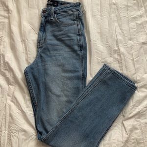 Hollister Curvy Mom Jeans